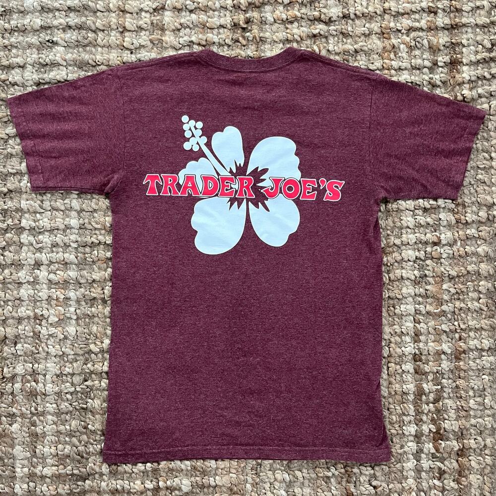 Trader Joe’s Hibiscus Logo Graphic Tee Burgundy Cotton Shirt Women M
